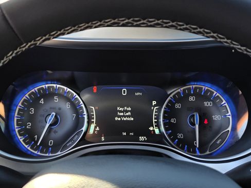 New 2026 Chrysler Pacifica Limited image 14