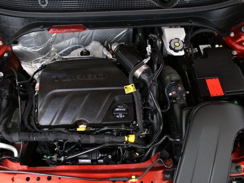 Used 2024 Chevrolet Trax LS FWD image 33