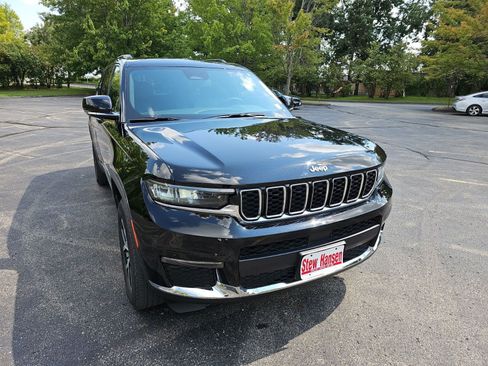 Used 2024 Jeep Grand Cherokee L Limited AWD/4WD image 8
