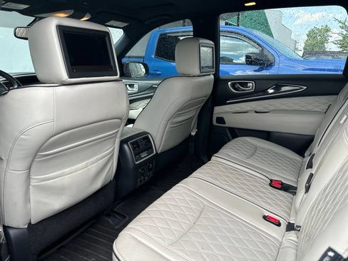 Used 2019 INFINITI QX60 Luxe w/ Limited Package FWD image 3