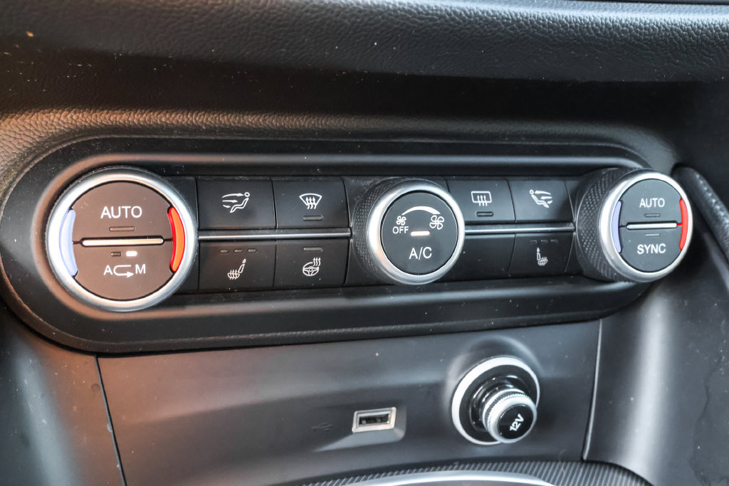 Used 2018 Alfa Romeo Stelvio Ti Sport AWD/4WD image 27