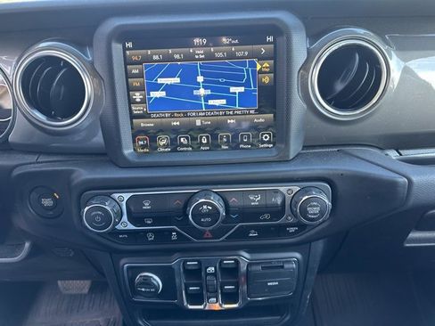 Used 2023 Jeep Gladiator Overland image 19