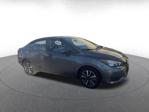 Used 2025 Nissan Versa SV FWD image 2