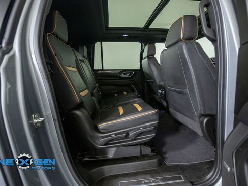 Used 2024 GMC Yukon XL AT4 w/ AT4 Premium Plus Package AWD/4WD image 37