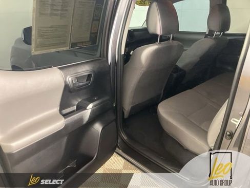Used 2022 Toyota Tacoma SR AWD/4WD image 20