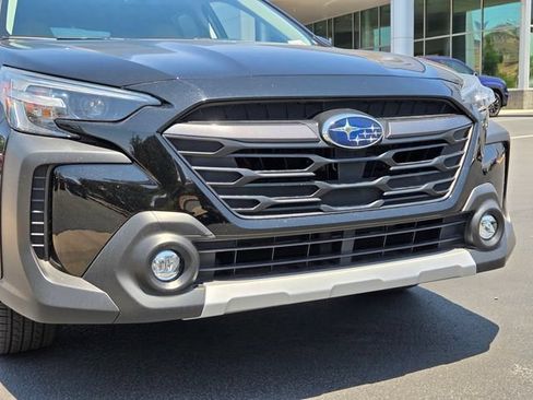 Used 2025 Subaru Outback Limited w/ Popular Package #2 AWD/4WD image 8
