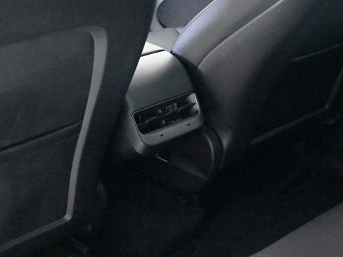 Used 2022 Tesla Model Y Performance image 17