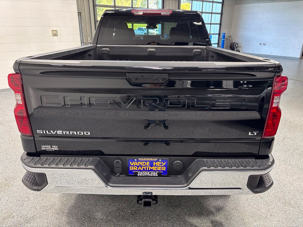 Used 2024 Chevrolet Silverado 1500 LT AWD/4WD image 6