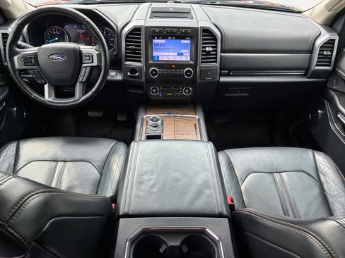 Used 2019 Ford Expedition Platinum image 3