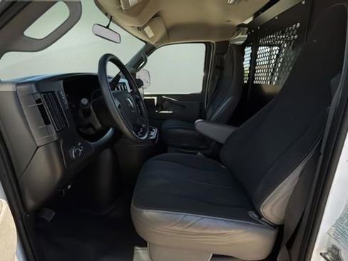 Used 2024 GMC Savana 2500 w/ Driver Convenience Package RWD image 18