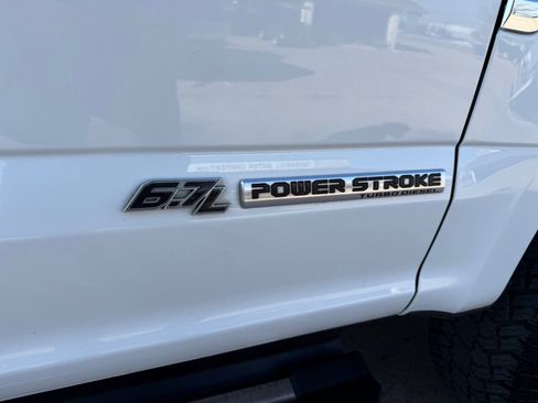 Used 2022 Ford F250 Lariat AWD/4WD image 8