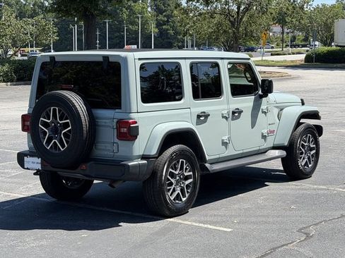 Used 2024 Jeep Wrangler Unlimited Sahara w/ Technology Group AWD/4WD image 9