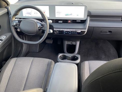 Used 2024 Hyundai Ioniq 5 SE image 5