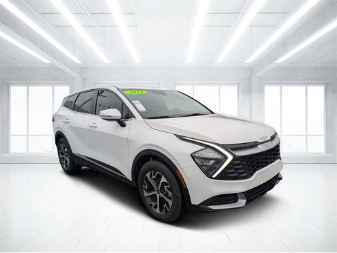 Used 2023 Kia Sportage EX image 1