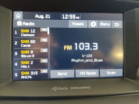 Used 2018 Kia Sorento AWD image 25