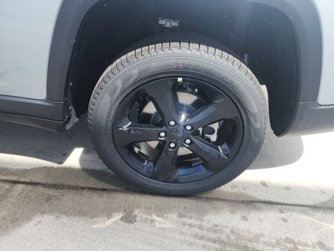 New 2025 Jeep Grand Cherokee L Limited w/ Black Appearance Package image 29