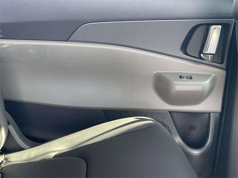 New 2026 Kia Carnival EX image 20