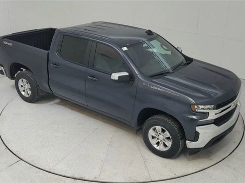 Used 2021 Chevrolet Silverado 1500 LT image 39