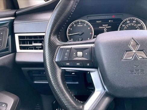 Used 2022 Mitsubishi Outlander SEL AWD/4WD image 21