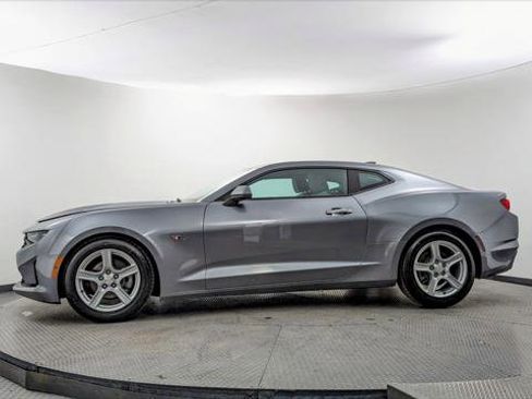 Used 2022 Chevrolet Camaro LT image 3