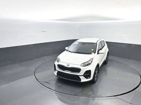 Used 2020 Kia Sportage LX image 19