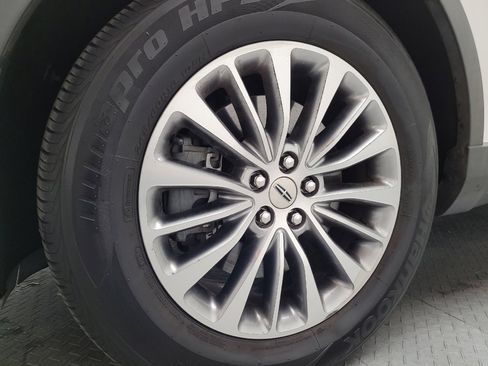 Used 2016 Lincoln MKX Select w/ Select Plus Package image 31