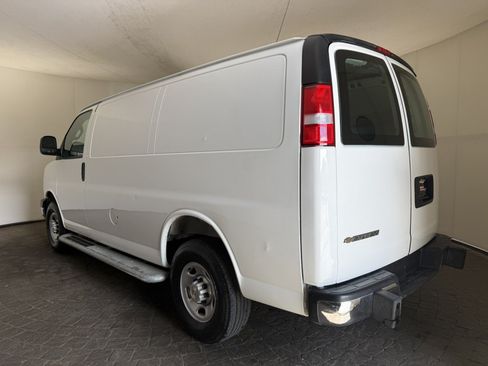 Used 2025 Chevrolet Express 2500 w/ Driver Convenience Package RWD image 5
