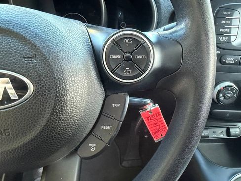 Used 2016 Kia Soul FWD image 18