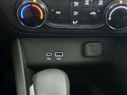 Used 2025 Buick Encore GX Preferred FWD image 26