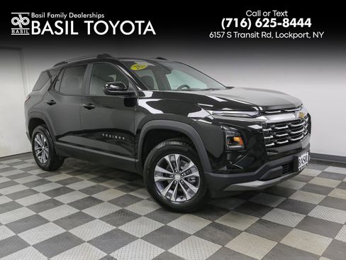 Used 2025 Chevrolet Equinox LT w/ Convenience Package II AWD/4WD image 1