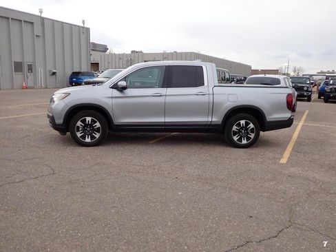 Used 2020 Honda Ridgeline RTL image 2