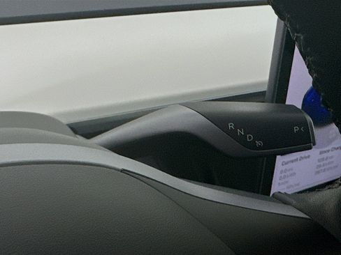 Used 2023 Tesla Model Y Long Range image 23