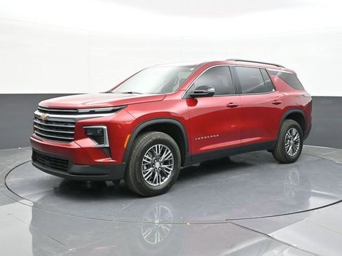 New 2026 Chevrolet Traverse LT w/ Driver Confidence Package FWD image 4