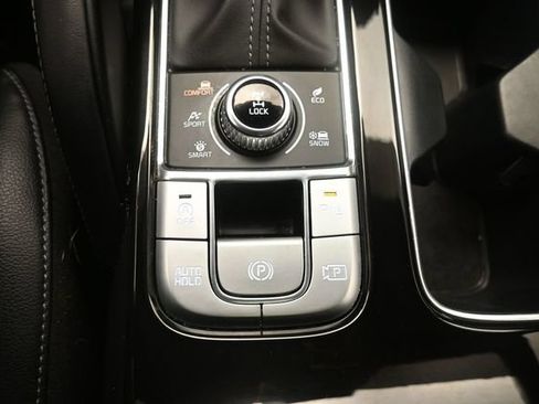 Used 2025 Kia Telluride SX X-Line AWD/4WD image 32