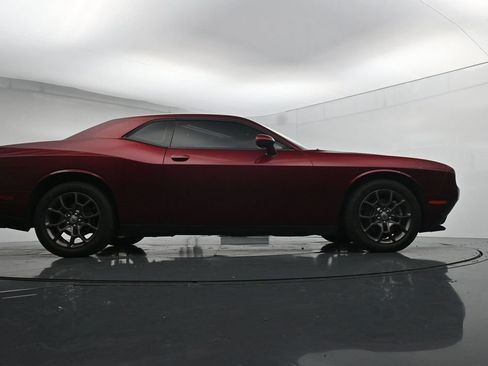 Used 2018 Dodge Challenger GT AWD/4WD image 33