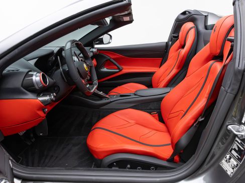 Certified 2023 Ferrari 812 GTS RWD image 5