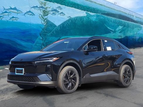 New 2026 Toyota C-HR AWD/4WD image 3