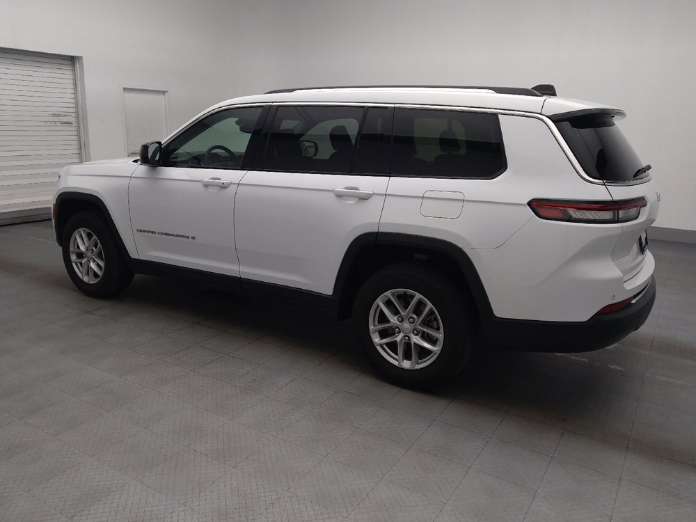 Used 2023 Jeep Grand Cherokee L Laredo RWD image 3