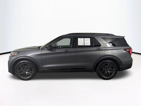Used 2025 Ford Explorer ST AWD/4WD image 8