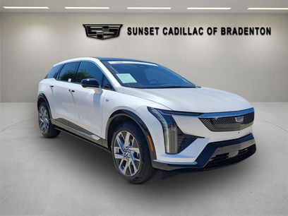 Certified 2025 Cadillac Optiq Luxury 2 w/ LPO, Floor Liner Package