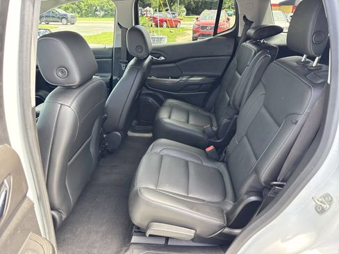 Used 2019 GMC Acadia SLT FWD image 10