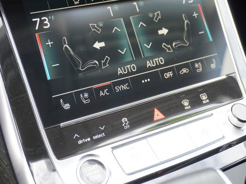 Used 2022 Audi Q7 3.0T Prestige image 27