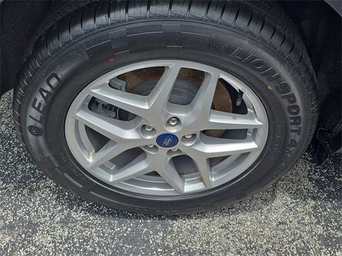 Used 2022 Ford Edge SEL image 7