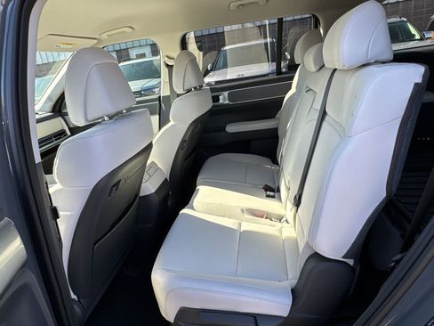 New 2026 Hyundai Santa Fe SE FWD image 12