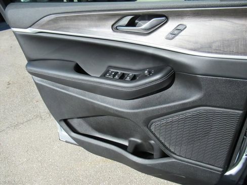 New 2025 Jeep Grand Cherokee Limited image 28