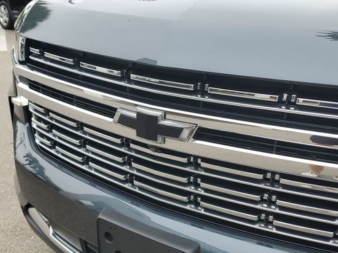 Used 2021 Chevrolet Tahoe Premier w/ Premium Package AWD/4WD image 9