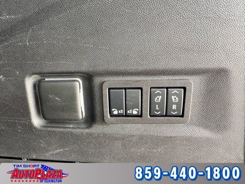 Used 2024 GMC Yukon XL AT4 w/ AT4 Premium Plus Package AWD/4WD image 46