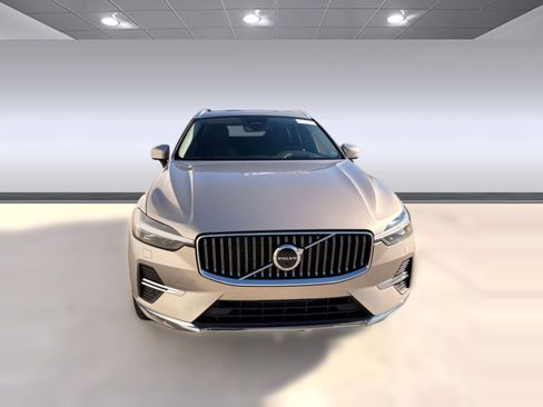 Certified 2023 Volvo XC60 B5 Ultimate image 6