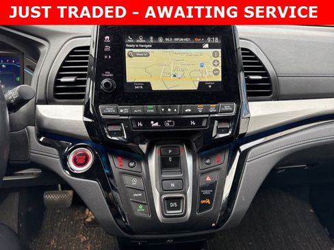 Used 2023 Honda Odyssey Touring image 17