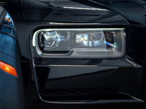 Used 2022 Rolls-Royce Cullinan Black Badge image 21